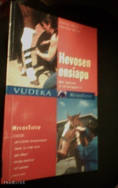 Andrea Holst, Daniela Bolze: HEVOSEN ENSIAPU (2005) Sis.pk:t