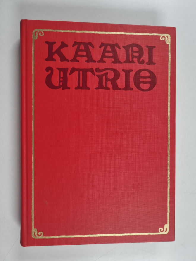 Kaari Utrio : Karjalan kruunu