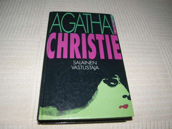 Agatha Christie Salainen vastustaja  -sid