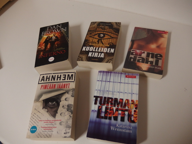 5 kpl dekkareita , Dan Brown , Arne Dahl ym