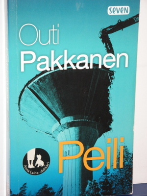 Outi Pakkanen : Peili