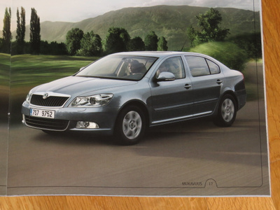 2009 Skoda Octavia esite - KUIN UUSI - 40 sivua - suom