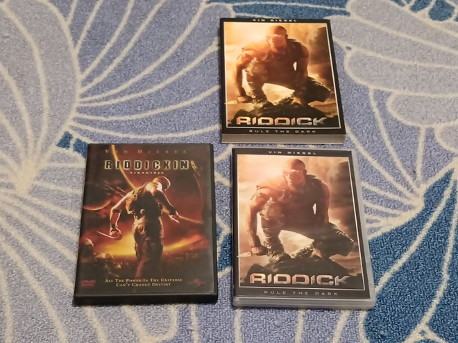 Riddickin Aikakirja + Riddick Rule The Dark DVD
