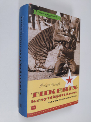 Robert Hough : Tiikerinkesyttäjättären täysi tunnustus