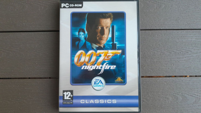 PC CD: James Bond 007: Nightfire peli (2002)
