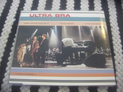 Ultra Bra - Tyttöjen välisestä ystävyydestä (cds)