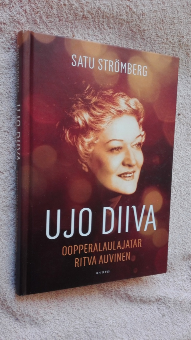 Strömberg: Ujo diiva ... Ritva Auvinen