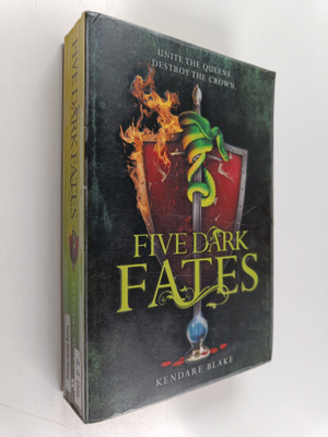 Kendare Blake : Five dark fates
