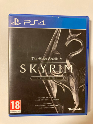 PS4-peli The Elder scrolls V - SKYRIM