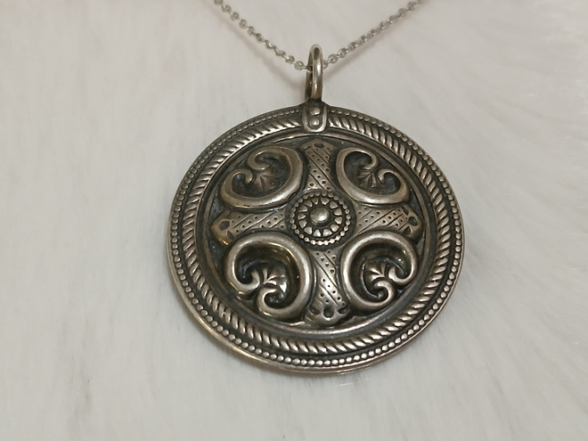 Vintage Kalevala Koru, Hopea Räisälän riipus