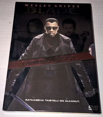 BLADE TRINITY UNRATED VERSION DVD X 2