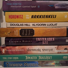 Kirjapaketti, nuorten fantasia (29 kpl, Scarrow, Aveyard...) - pikkukuva 1