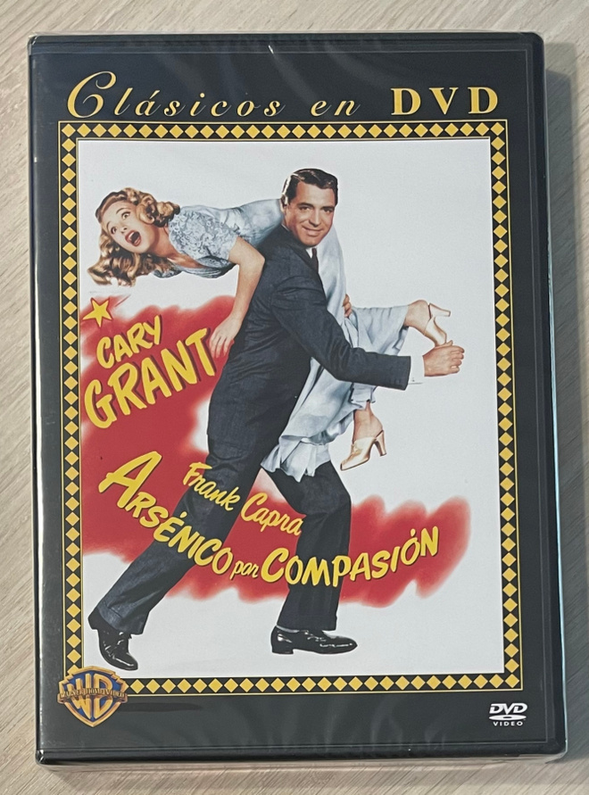 Frank Capra: Arsenikkia ja vanhoja pitsejä (1944) *UUSI*