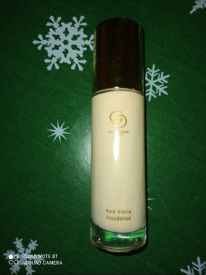 Giordani gold pure Úforia meikkivoide sävyssä porcelain