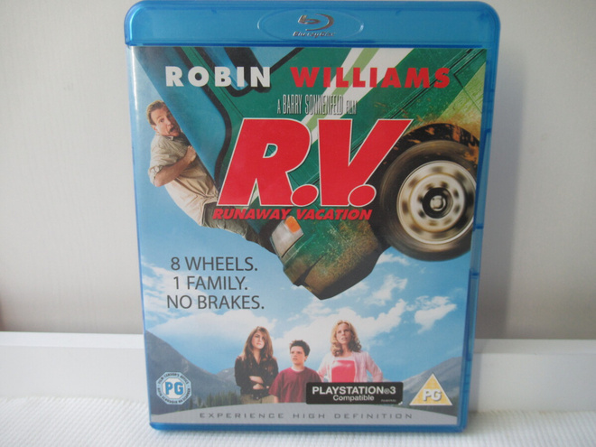 RUNAWAY VACATION BLU-RAY