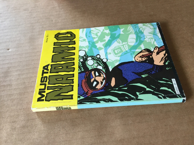 MUSTANAAMIO POKKARI 1988 HYVÄ