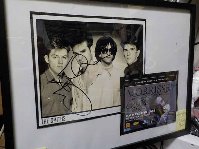 THE SMITHS TAULU KAHDELLA NIMMARILLA