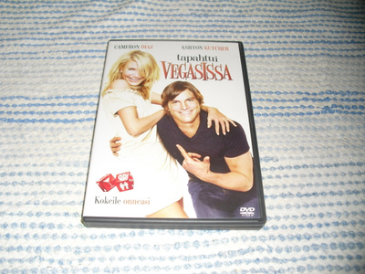 TAPAHTUI VEGASISSA (Ashton Kutcher)***