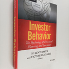 H. Kent Baker : Investor behavior : the psychology of fin... - pikkukuva 1