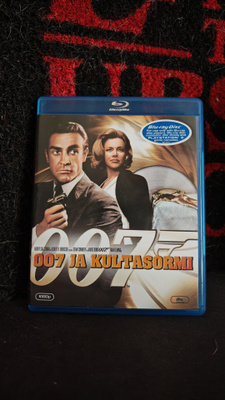 007 ja kultasormi