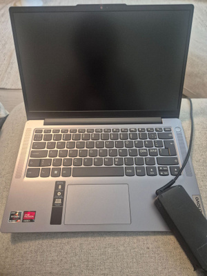 Uudenveroinen Lenovo Ideapad slim 3 14.0" R3-7320U