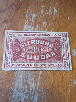 Sitruuna suuda Jyväskylä etiketti.