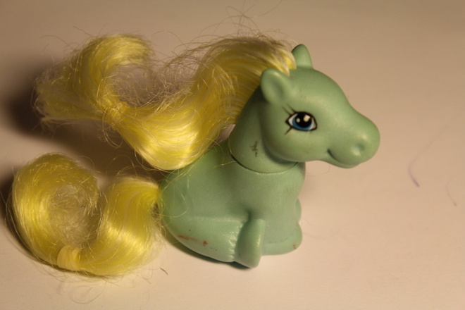 PIKKU PONI   VUODELTA  1987