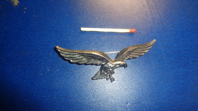 Luftwaffen kotkamerkki. Hopeanvärinen replica