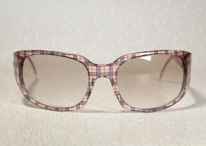 Vintaget Burberry-aurinkolasit, 2000-2005, käyttämättömät