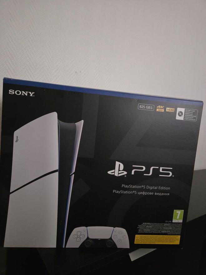 Uudenveroinen PlayStation 5 Slim Digital Edition (825 Gt)