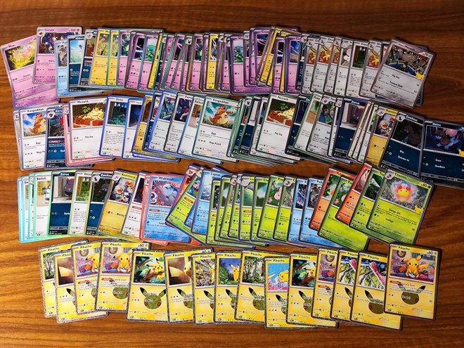 Pokémon-30th kortteja bulk