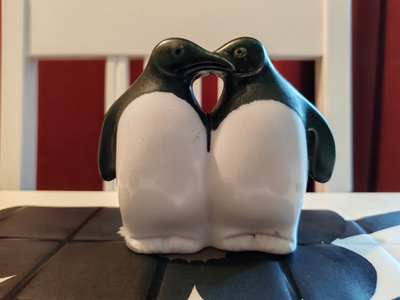 LISA LARSON, Gustavsbe,”Pingviini figuuri, Nooan arkki sarja