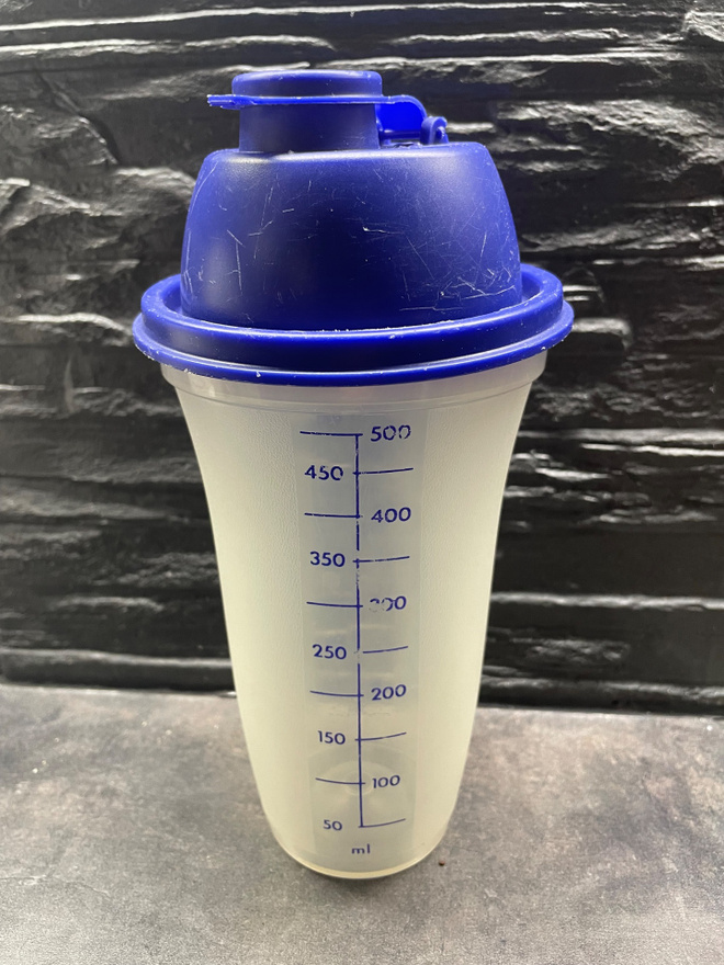 Tupperware sekoitin Sinisellä kannella