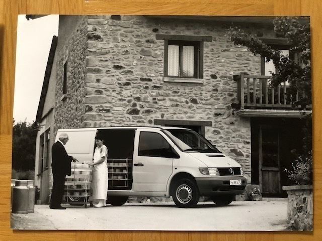 Lehdistökuva Mercedes-Benz Vito pakettiauto 638