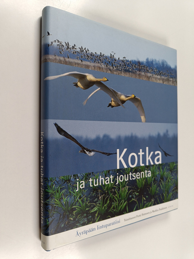 Pertti ym. (toim.) Huttunen : Kotka ja tuhat joutsenta : ...