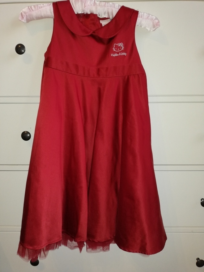 HELLO KITTY tummanpunainen juhlamekko, koko 128cm / 7-8v