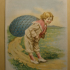 Lapsi kantaa jättimäistä Pääsiäismunaa, p. 1913 - pikkukuva 1