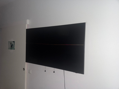Myydään Samsung 55" Q7F4 QLED 4K Smart TV + seinäteline
