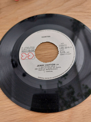 Kontra – Jerry Cotton