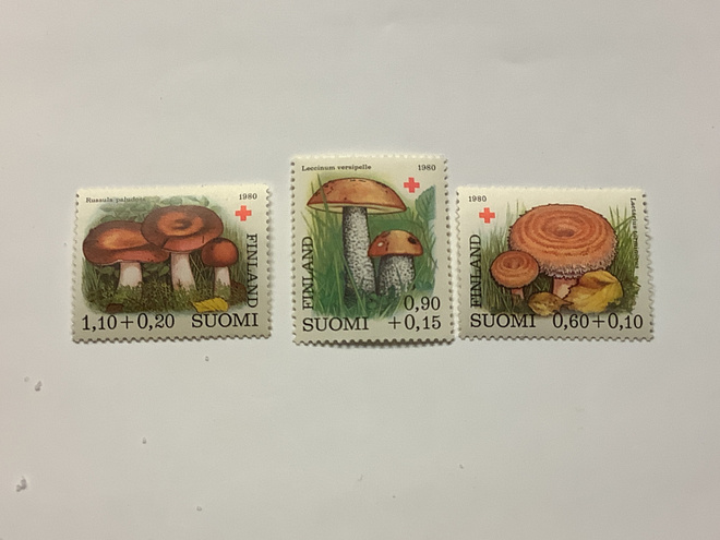 1980 SRR Sieniä Lape 863-865 ** postituore