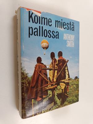 Anthony Smith : Kolme miestä pallossa
