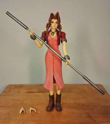 Figuuri Final Fantasy VII Aerith Gainsborough Play Arts