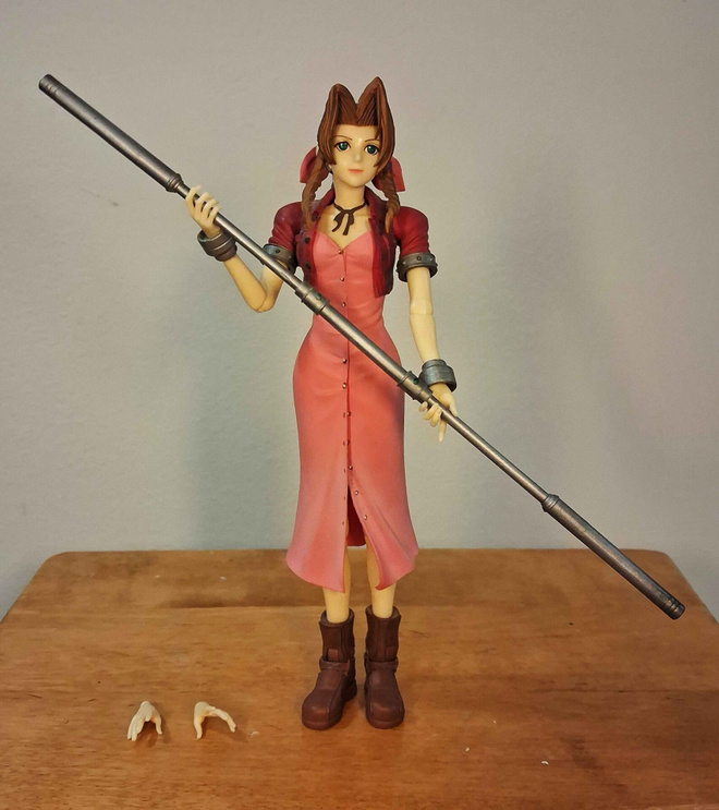 Figuuri Final Fantasy VII Aerith Gainsborough Play Arts