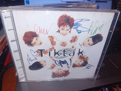 CD Tiktak : Frendit ( SIGNED ) SIS POSTIKULU