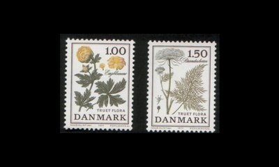 Tanska 653-4 ** Uhanalaisia kukkia (1977)