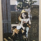Tyttö on saanut keinuhevosen, joulukuusi, p. 1916 - pikkukuva 1