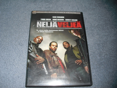 NELJÄ VELJEÄ (Mark Wahlberg)***