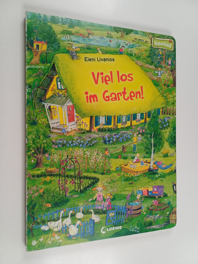 Eleni Livanios : Viel los im Garten!