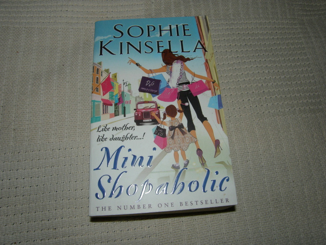 Sophie Kinsella Mini Shopaholic   -pok