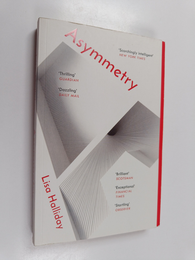Lisa Halliday : Asymmetry